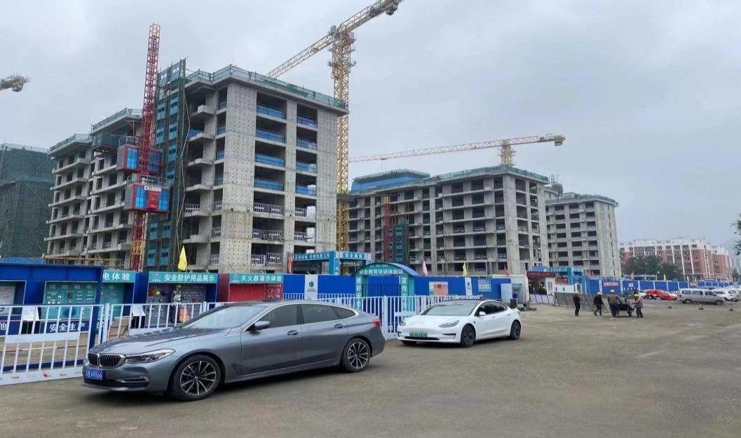 施工現(xiàn)場外景 施工現(xiàn)場外景